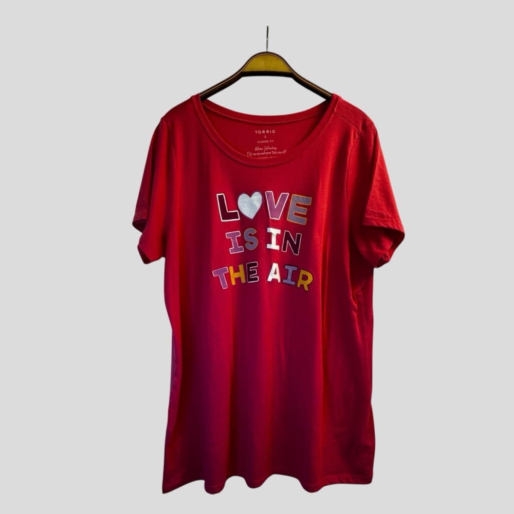 Torrid Pink Graphic Tee “Love is in the Air” Plus Size Valentine’s Day Size 2